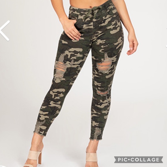 Camo Print Distressed Joggers - Picture 2 of 5